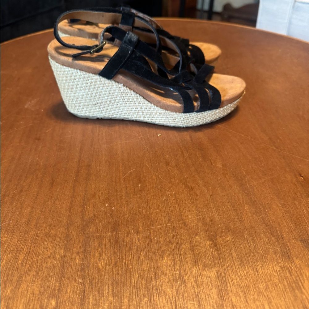 Zodiac Black and Brown Crisscross Sandals - Picture 2 of 6